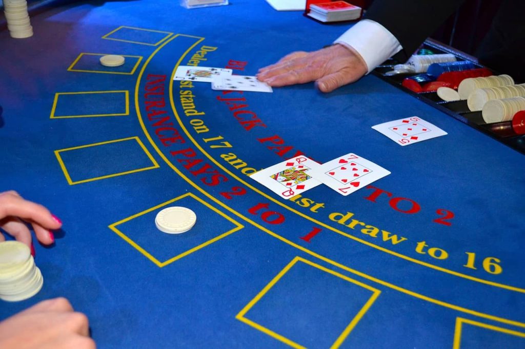 Comment devenir croupier dans un casino